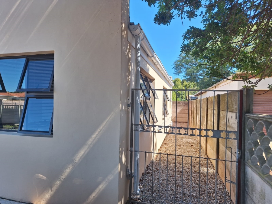 To Let 1 Bedroom Property for Rent in Retief Eastern Cape